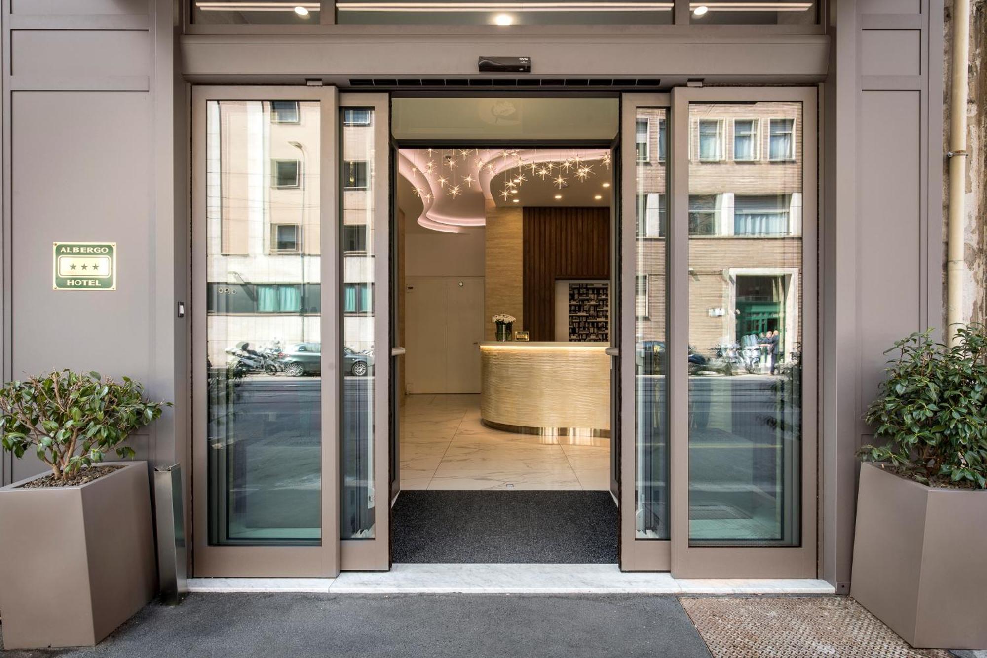 43 Station Hotel, Milan